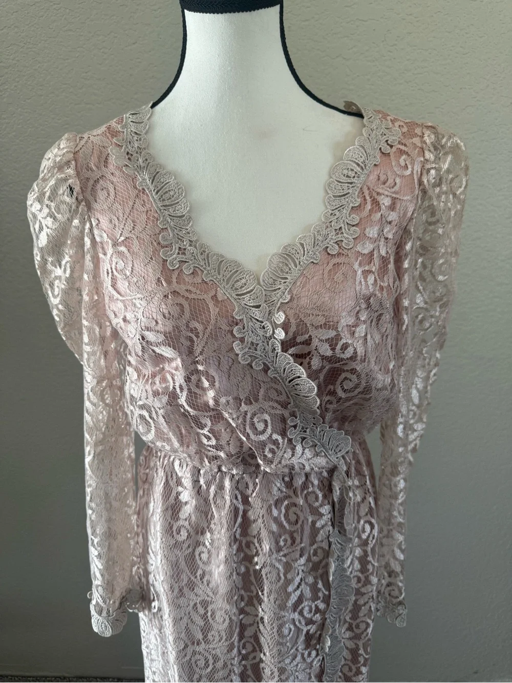 Vintage Alicia 1970’s Lace Maxi Dress Blush Pink Romantic Vintage Sz 5